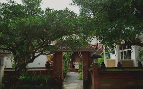 B Saya Villas